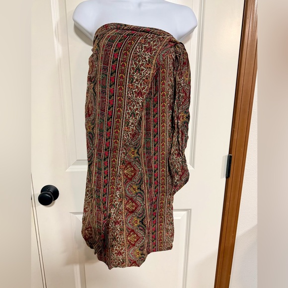 Chic One-Shoulder Patterned Dress - Picture 2 of 4